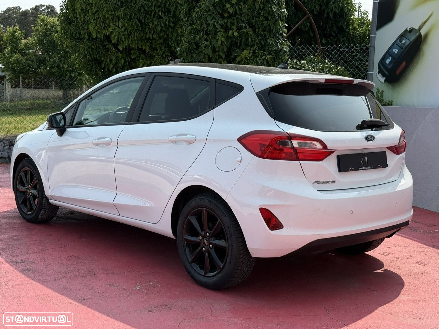 Ford Fiesta 1.0 EcoBoost S&S TITANIUM - 4