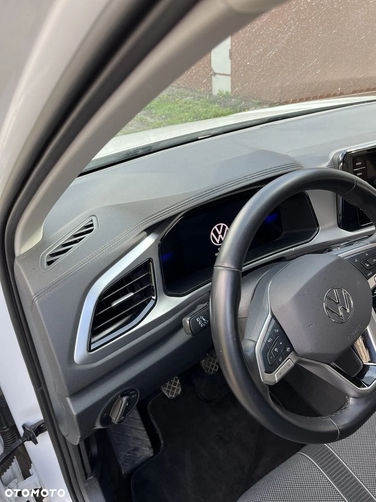 Volkswagen T-Roc - 4