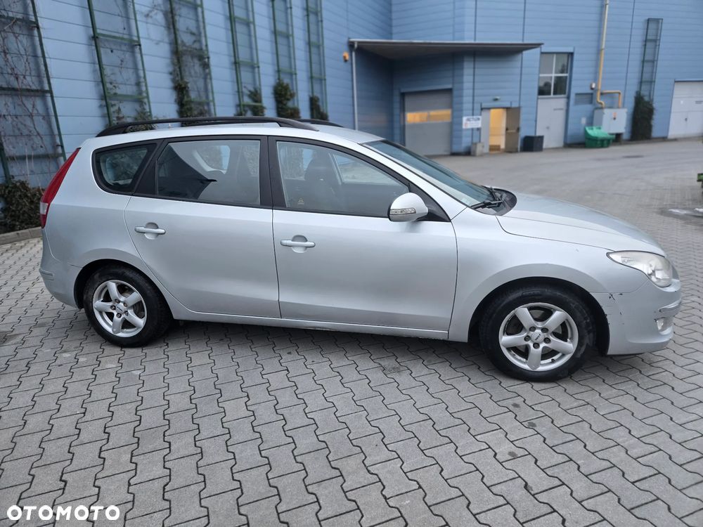 Hyundai i30 1.6 CRDi Comfort - 4