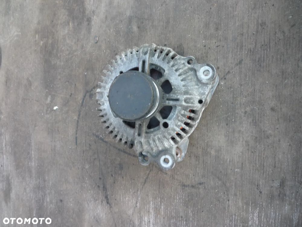 VW PASSAT B6 2.0 TDI ALTERNATOR - 5