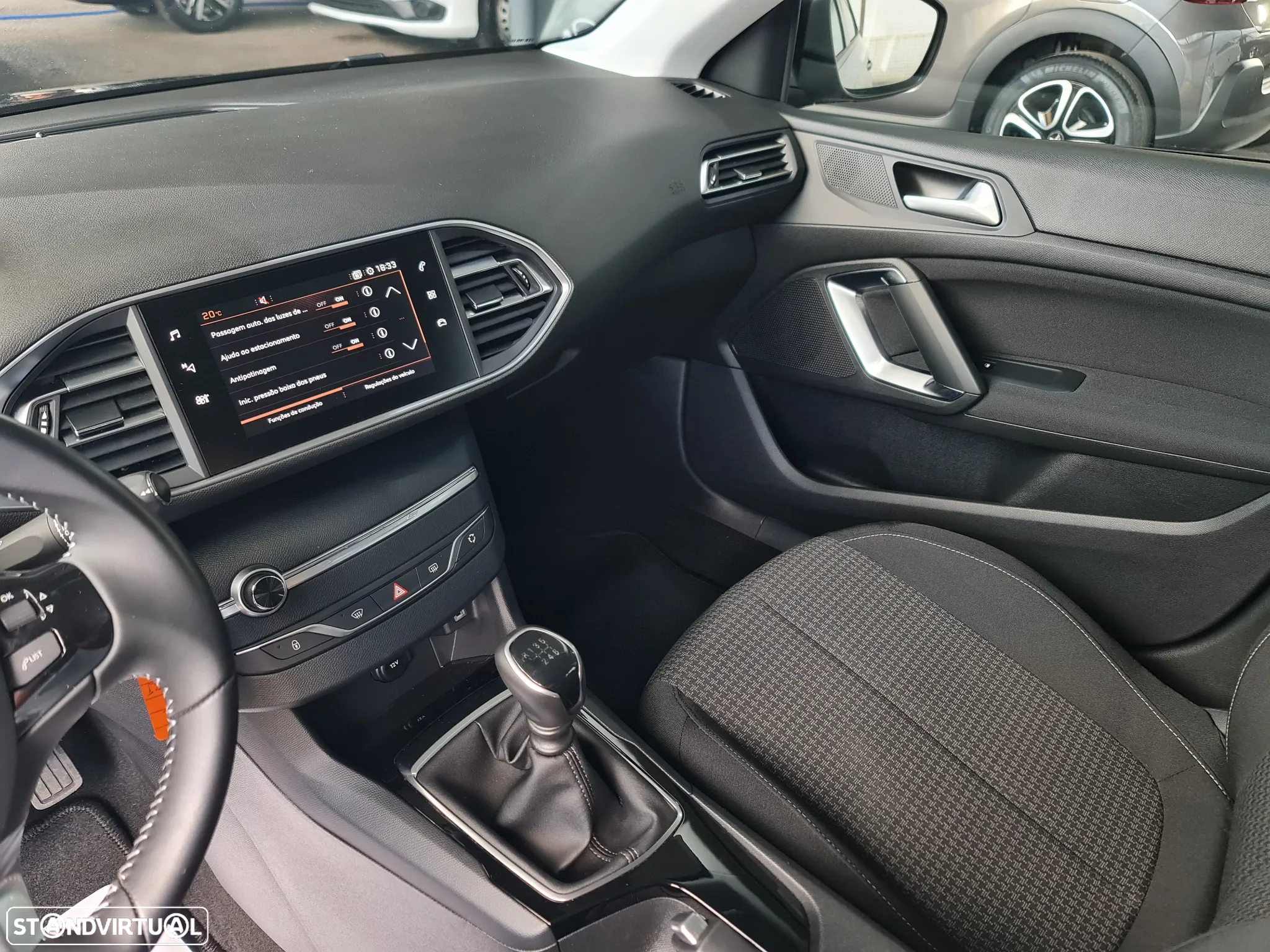 Peugeot 308 1.2 PureTech Active Pack - 26