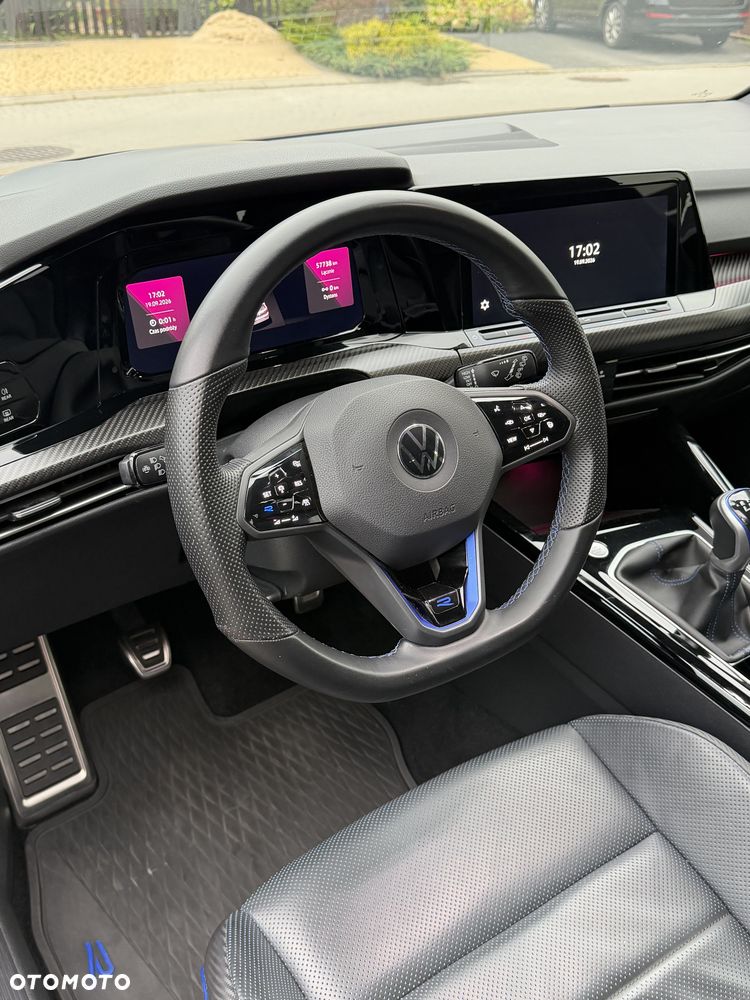 Volkswagen Golf - 28
