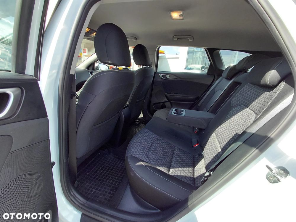 Kia Ceed 1.5 T-GDI M - 22