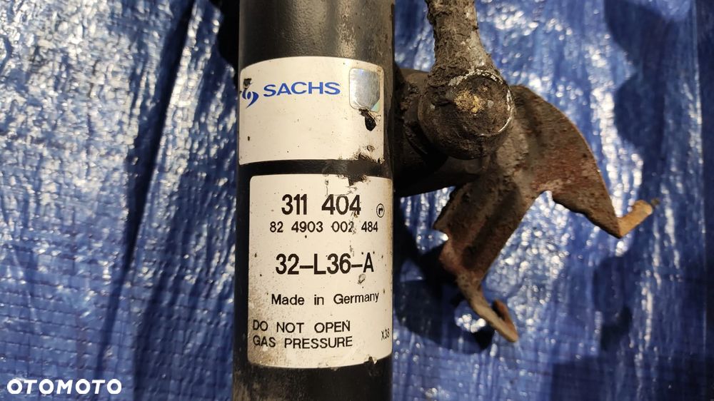 ZWROTNICA PIASTA AMORTYZATOR SPRĘŻYNA MCPERSON PRAWY PRZÓD KOMPLET 311404 824903002484 6764444 BMW E90 E91 E92 E93 3.0D - 4