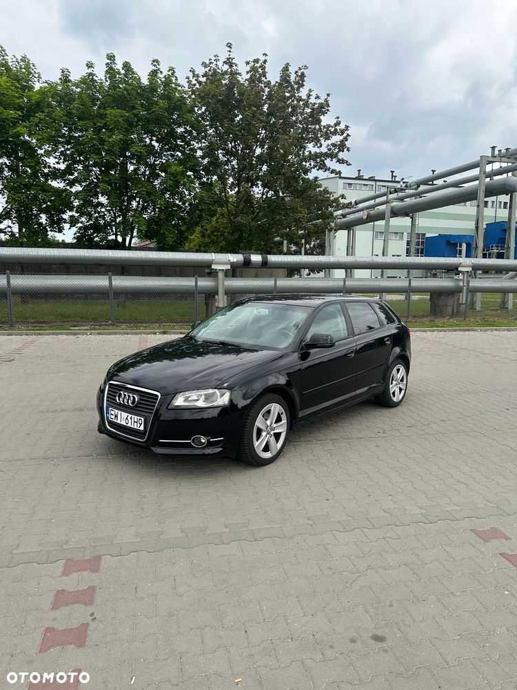 Audi A3 Sportback 1.6 TDI DPF Ambiente - 27