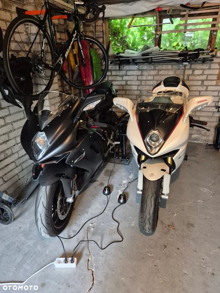 MV AGUSTA F3 - 29