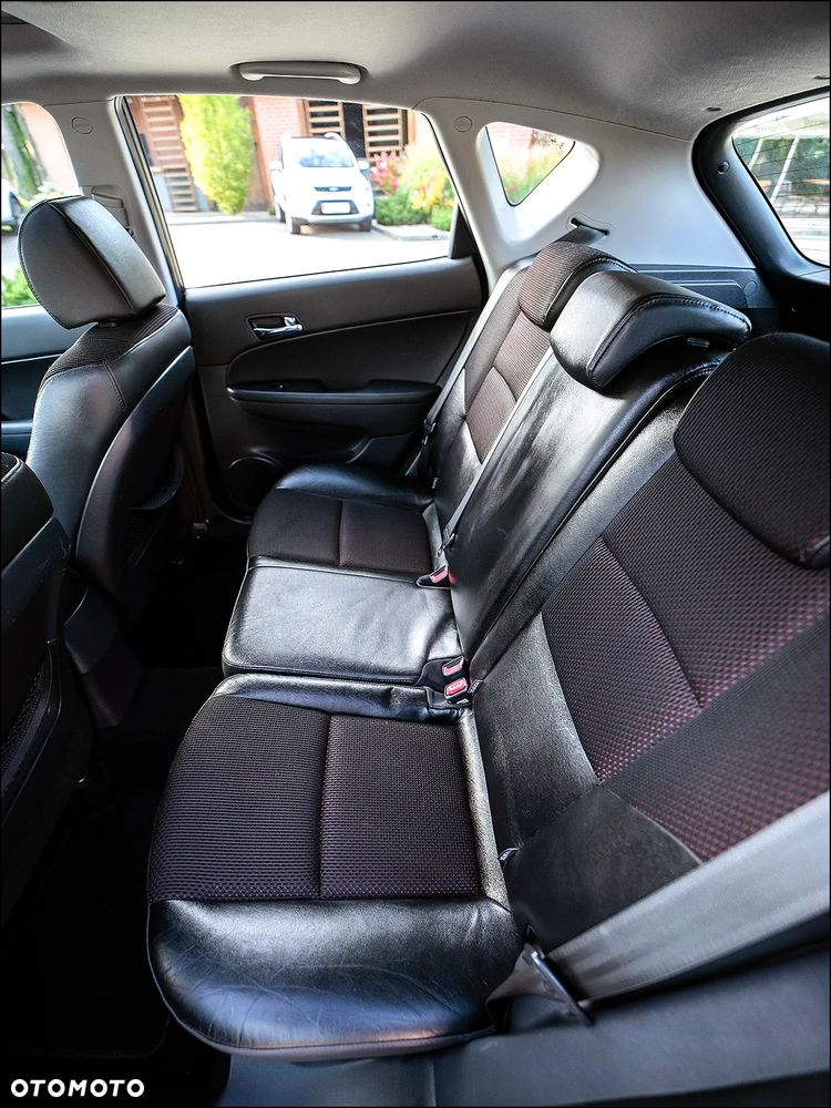 Hyundai i30 - 32