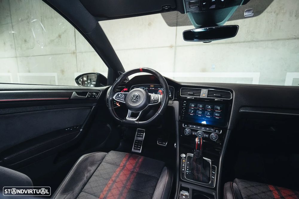 VW Golf GTI TCR 2.0 TSI OPF DSG - 39