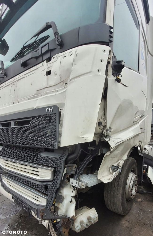 KOMPLETNA KABINA VOLVO FH4 GLOBETROTTER XL EURO 6 EUROPA - 9