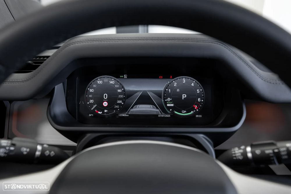 Land Rover Defender 2.0 P300e 110 AWD S - 15