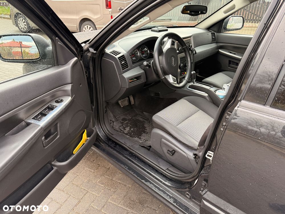 Jeep Grand Cherokee - 9