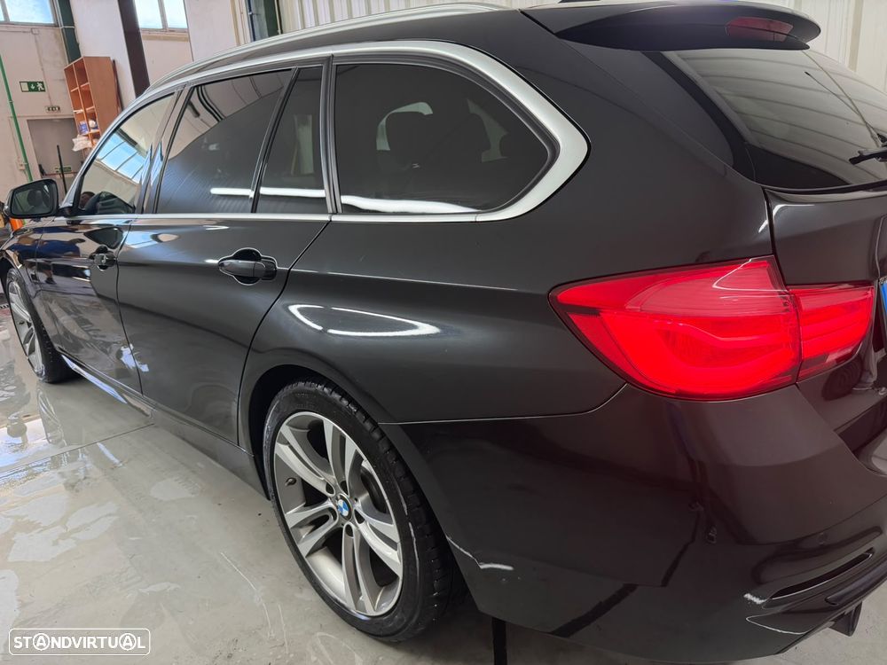 BMW 318 d Line Sport - 23