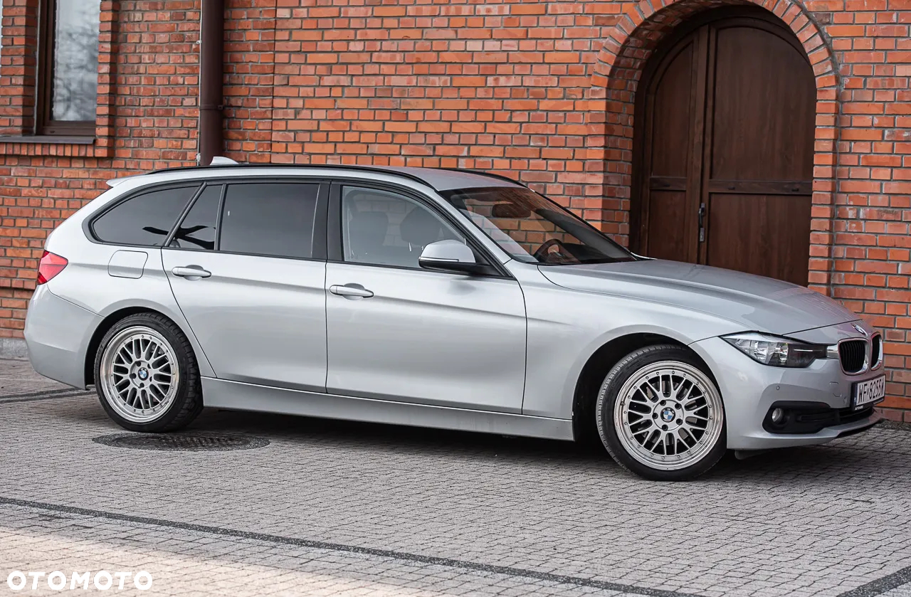 BMW Seria 3 318d - 4