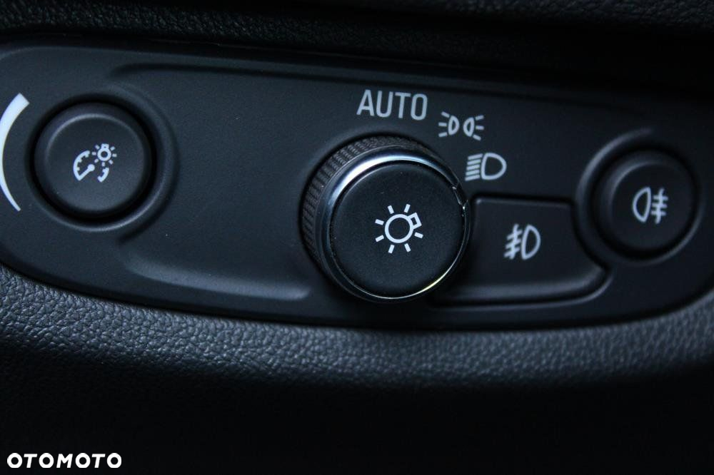 Opel Insignia - 16