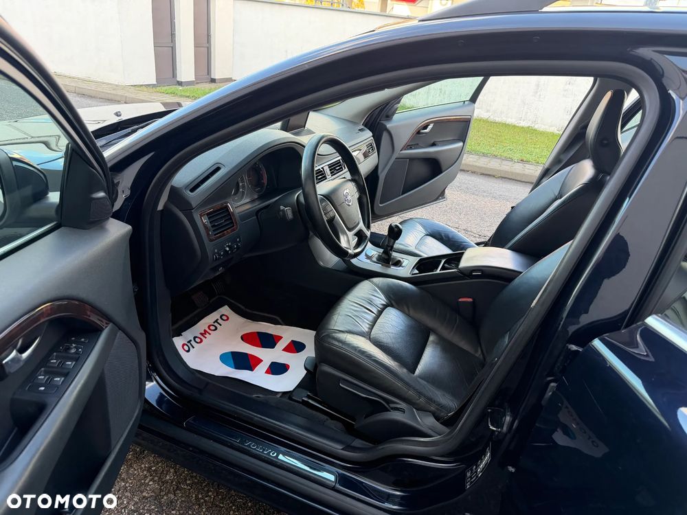 Volvo V70 2.0D Momentum - 20
