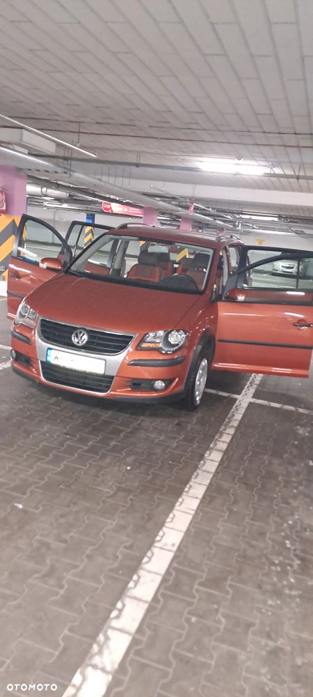 Volkswagen Touran 2.0 TDI DPF Cross - 6