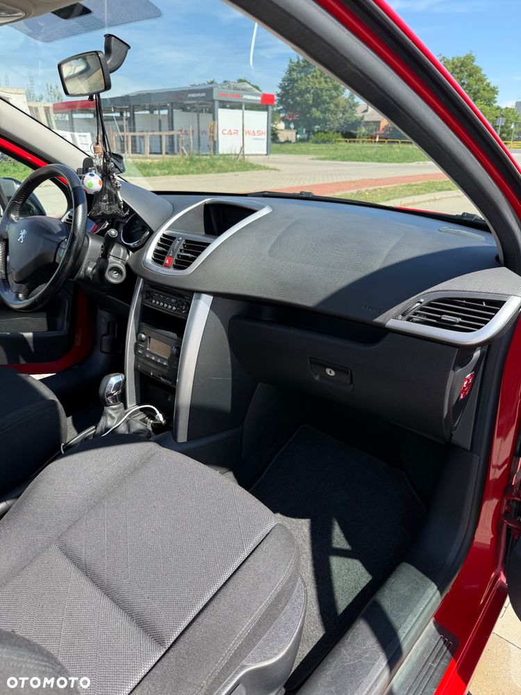 Peugeot 207 - 22