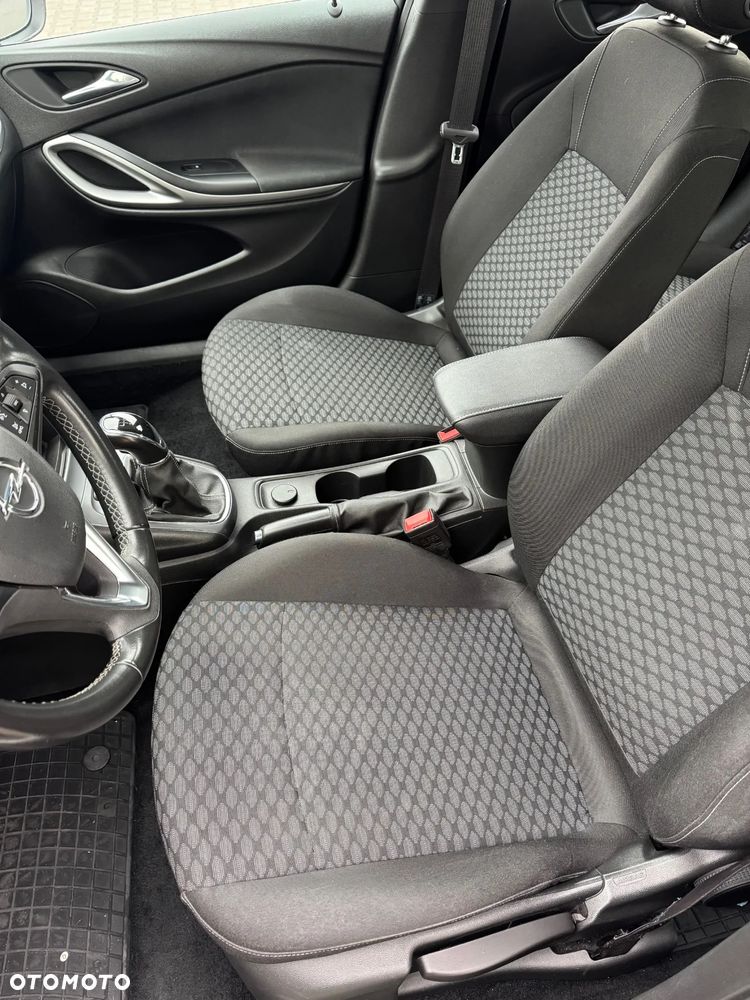 Opel Astra 1.2 T S&S - 9