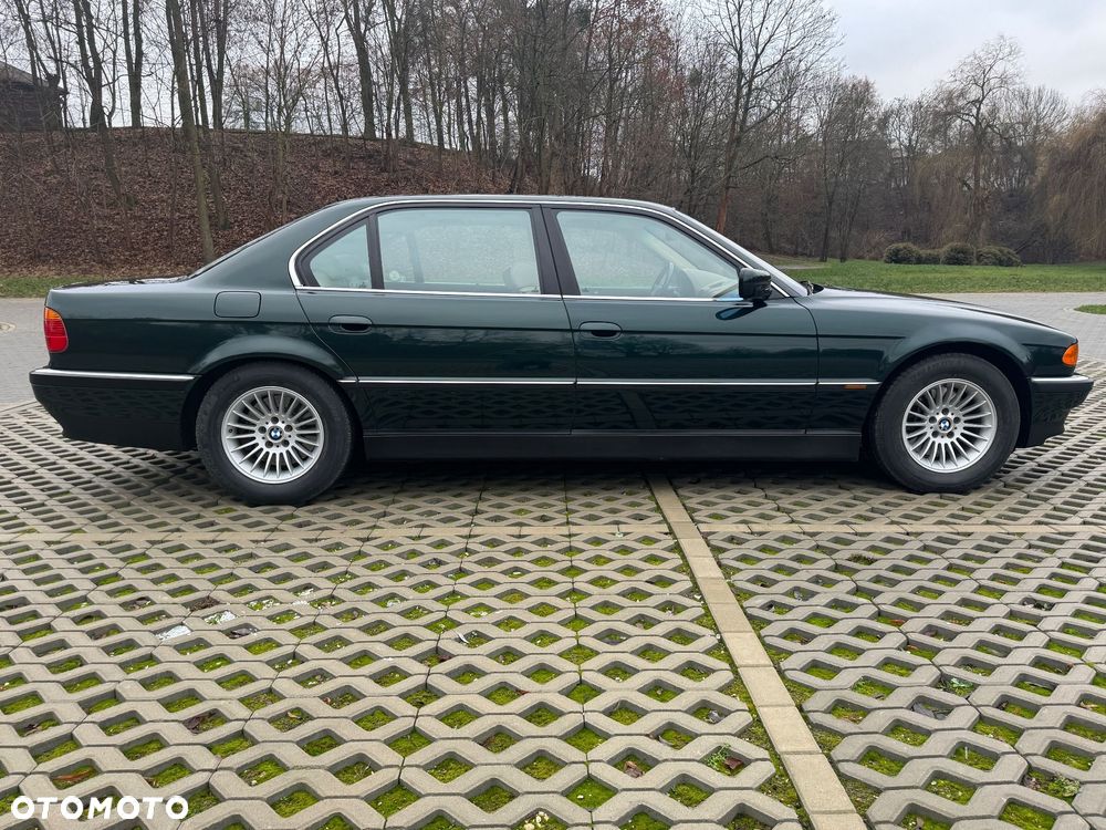BMW Seria 7 750iL - 10