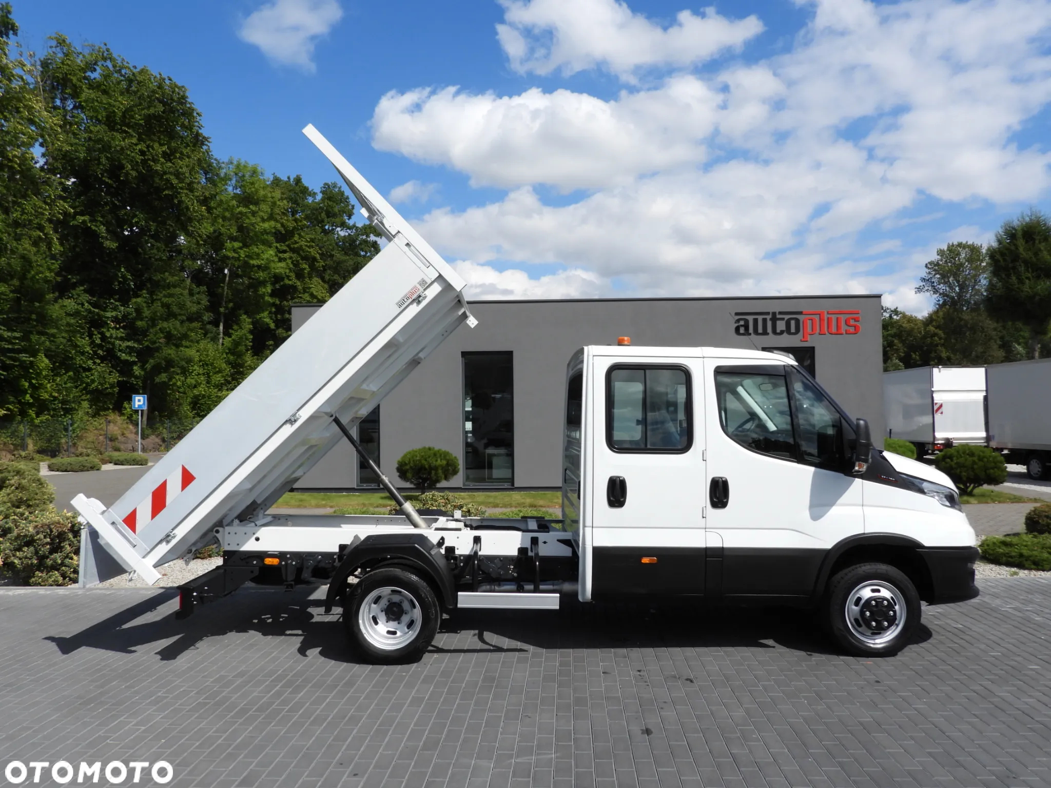 Iveco DAILY 35C16 WYWROTKA PODWÓJNA KABINA DOKA 6 MIEJSC TEMPOMAT NAWIGACJA BLIŹNIACZE KOŁA KLIMATYZACJA 160KM [ 344567 ] - 8