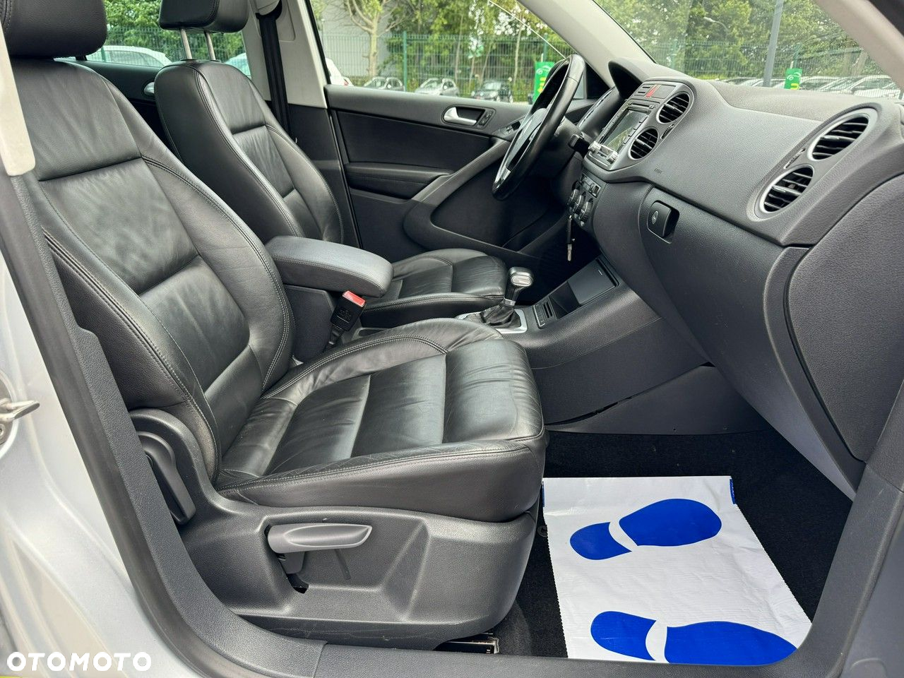 Volkswagen Tiguan - 32