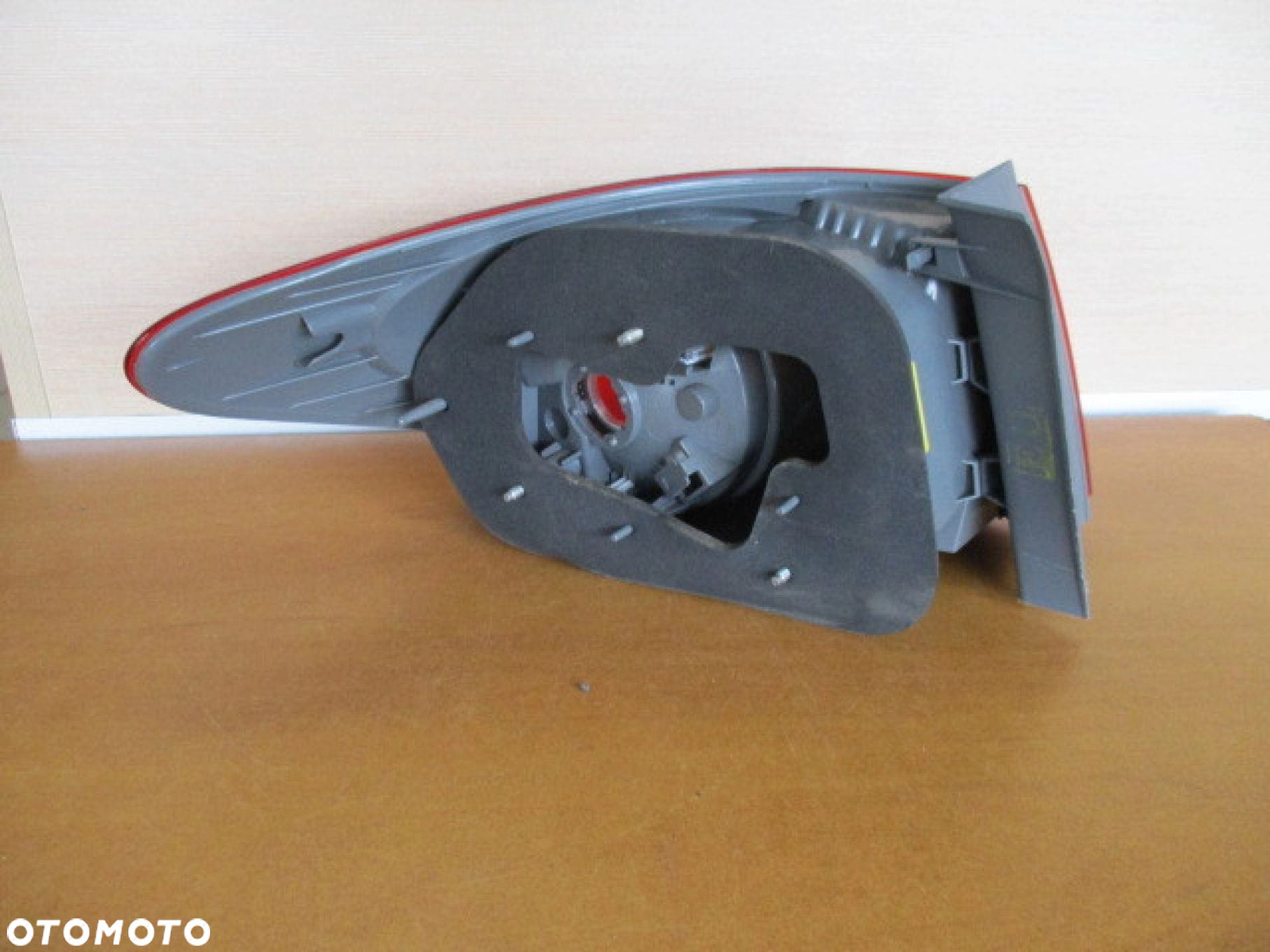 LAMPA TYLNA PRAWA HYUNDAI ELANTRA IV 06-10 - 5