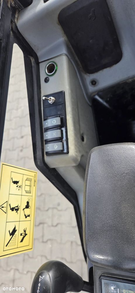 Caterpillar <<CAT 302.4D, Rotatilt Engcon!, 2 łyżki, waga 2360 kg! 2015rok, sprowadzona>> - 15
