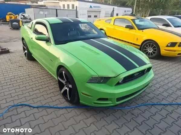 Ford Mustang 5.0 V8 GT Premium - 2