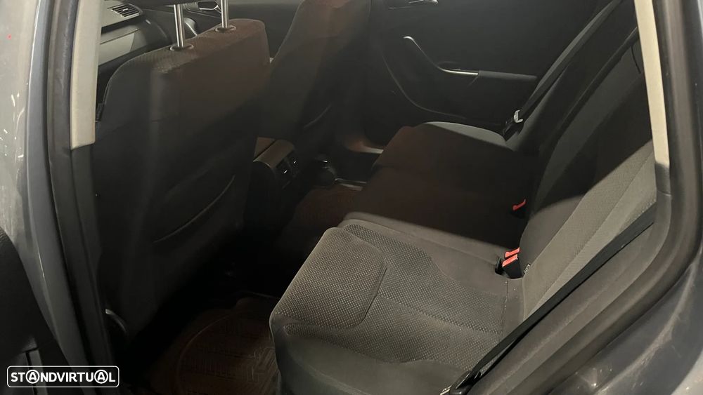 VW Passat Variant 2.0 TDI Confortline - 15