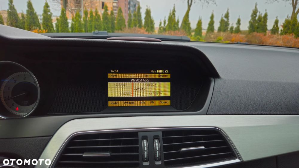 Mercedes-Benz Klasa C 200 CGI BlueEff Avantgarde - 20