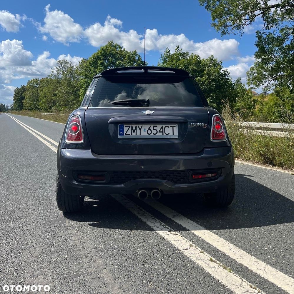 Mini Cooper S 2011 photo 4