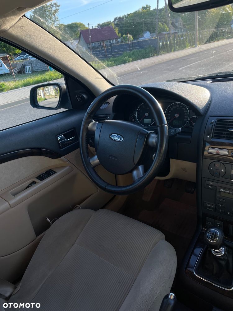 Ford Mondeo 1.8 SCi Ghia - 8