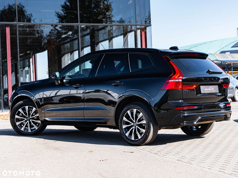 Volvo XC 60 B4 D AWD Plus Dark - 11