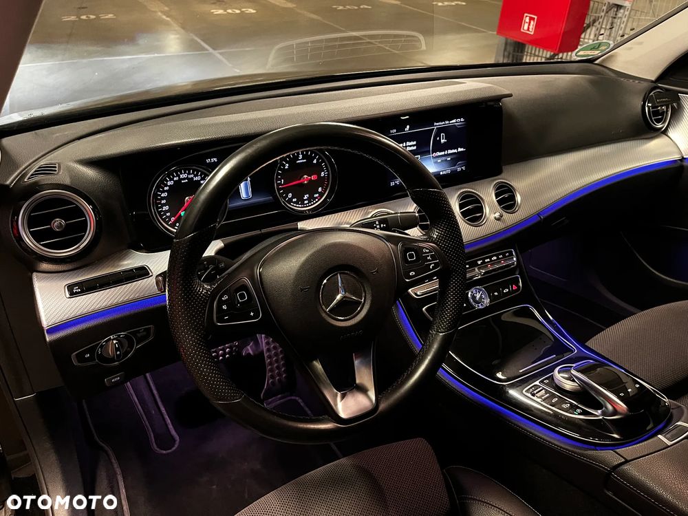 Mercedes-Benz Klasa E 220 d 4-Matic All-Terrain - 27