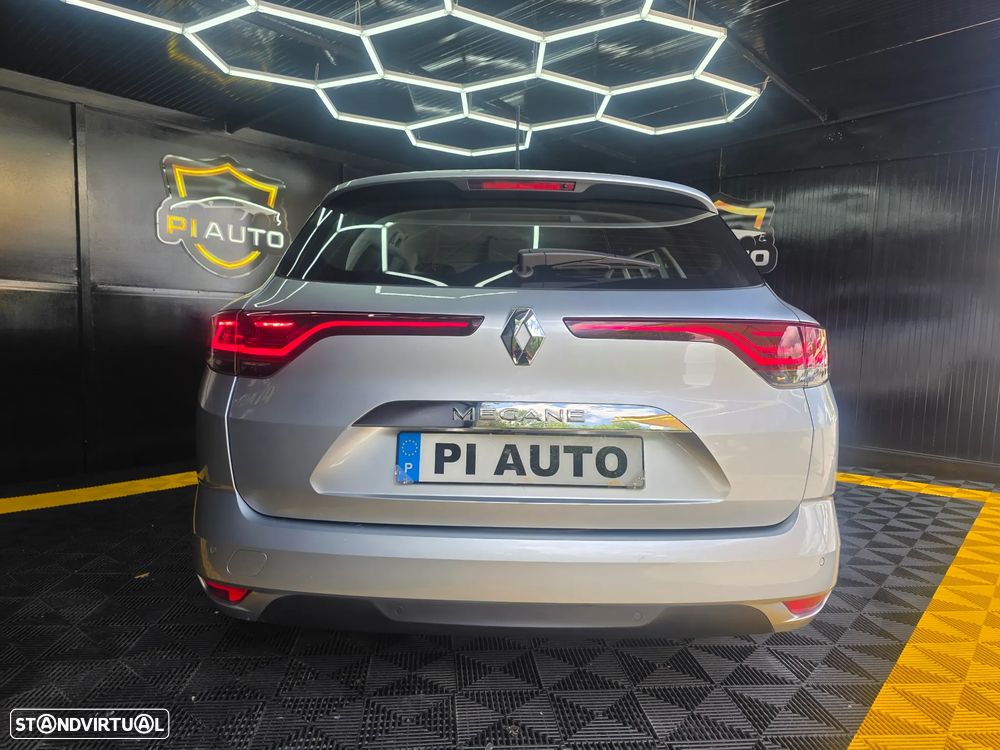Renault Mégane Sport Tourer BLUE dCi 115 EDC EQUILIBRE - 32