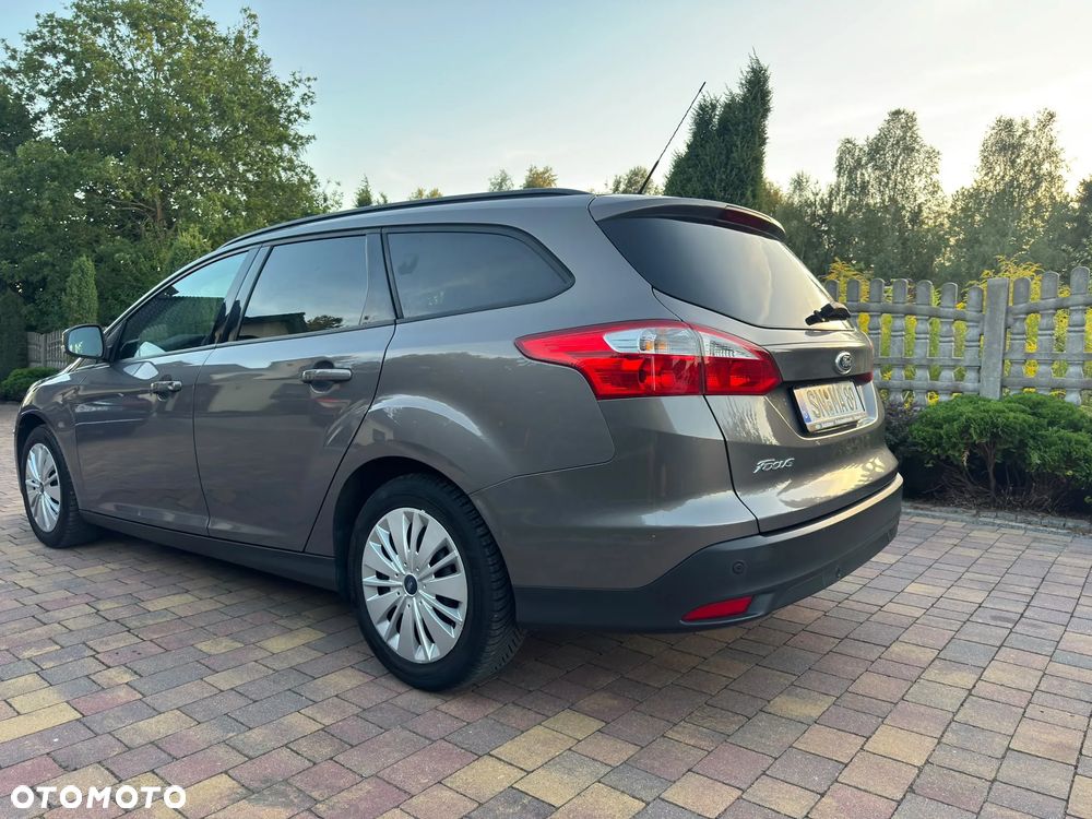 Ford Focus 1.6 TI-VCT Champions Edition - 2