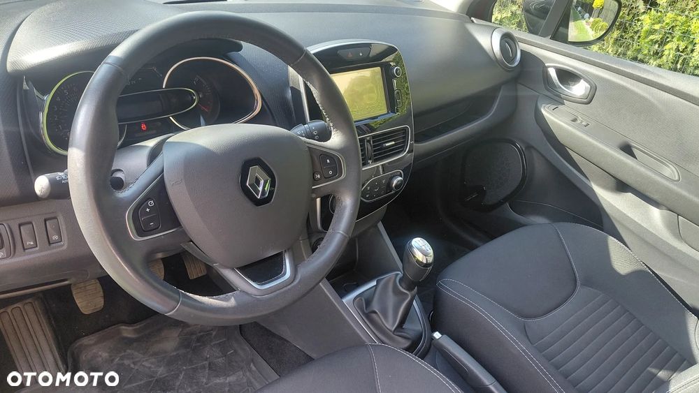 Renault Clio - 9