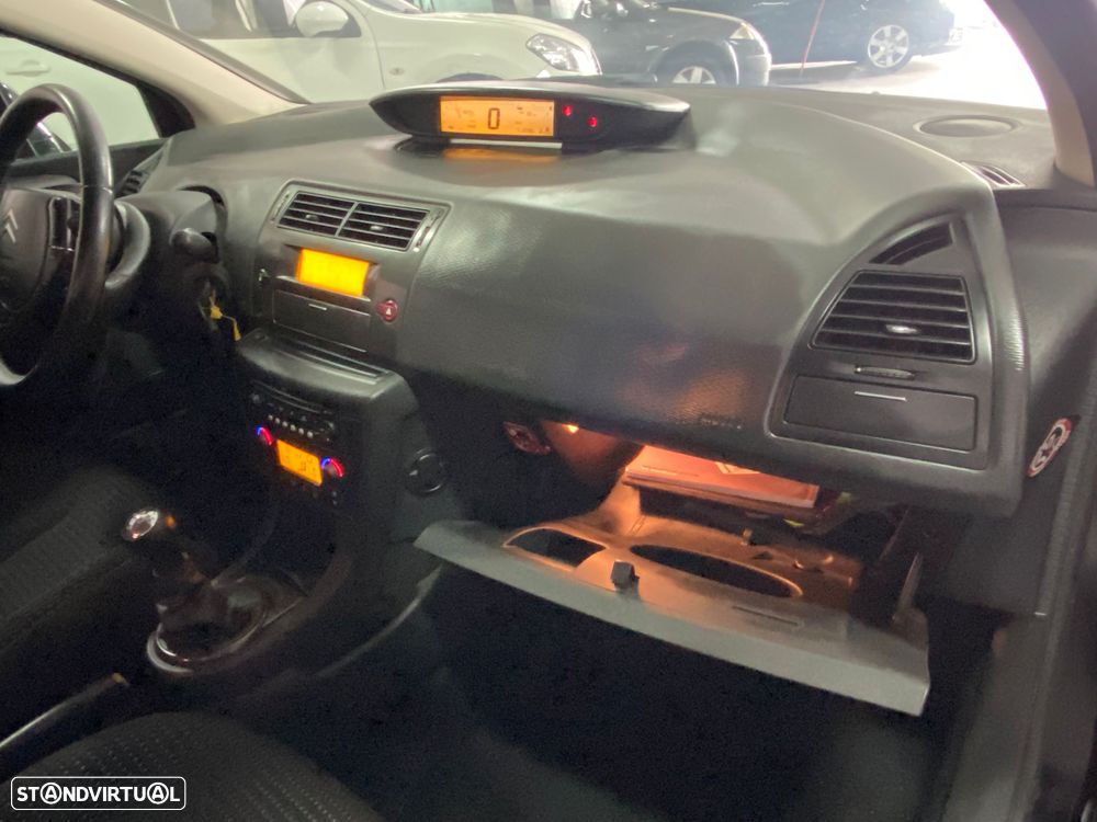 Citroën C4 1.4 16V VTR Pack - 8