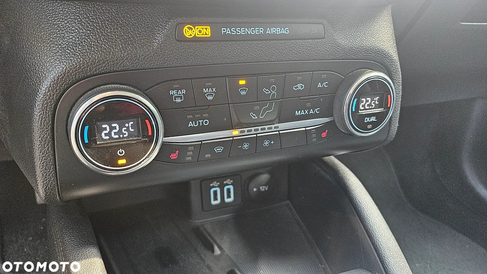 Ford Focus 1.0 EcoBoost Hybrid TITANIUM - 21