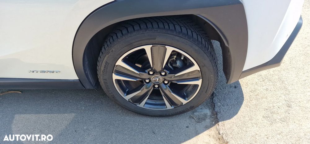 Lexus UX 250h E-FOUR Luxury ML - 4