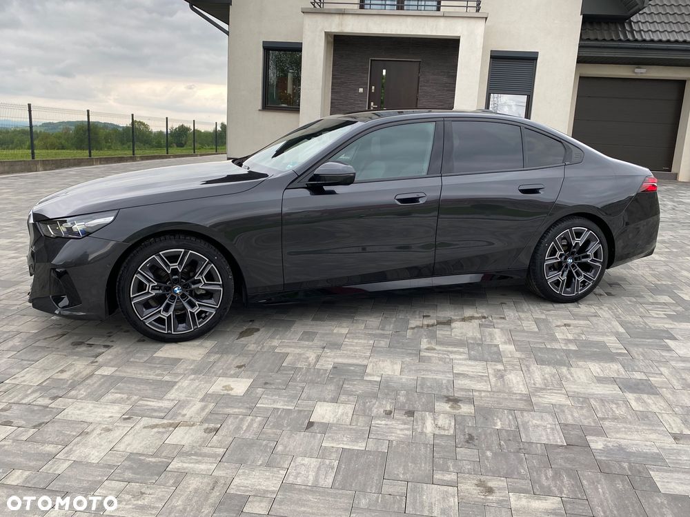 BMW Seria 5 520d xDrive - 10