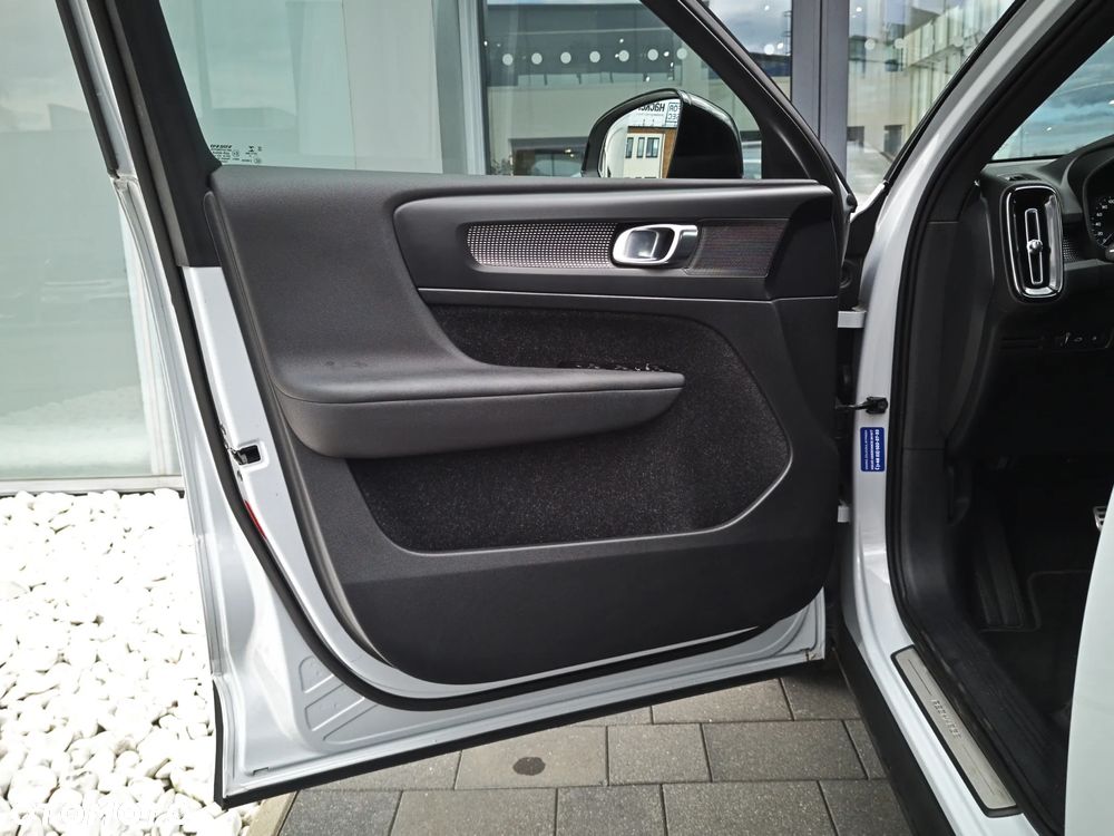 Volvo XC 40 T5 Plug-In Hybrid R-Design - 12