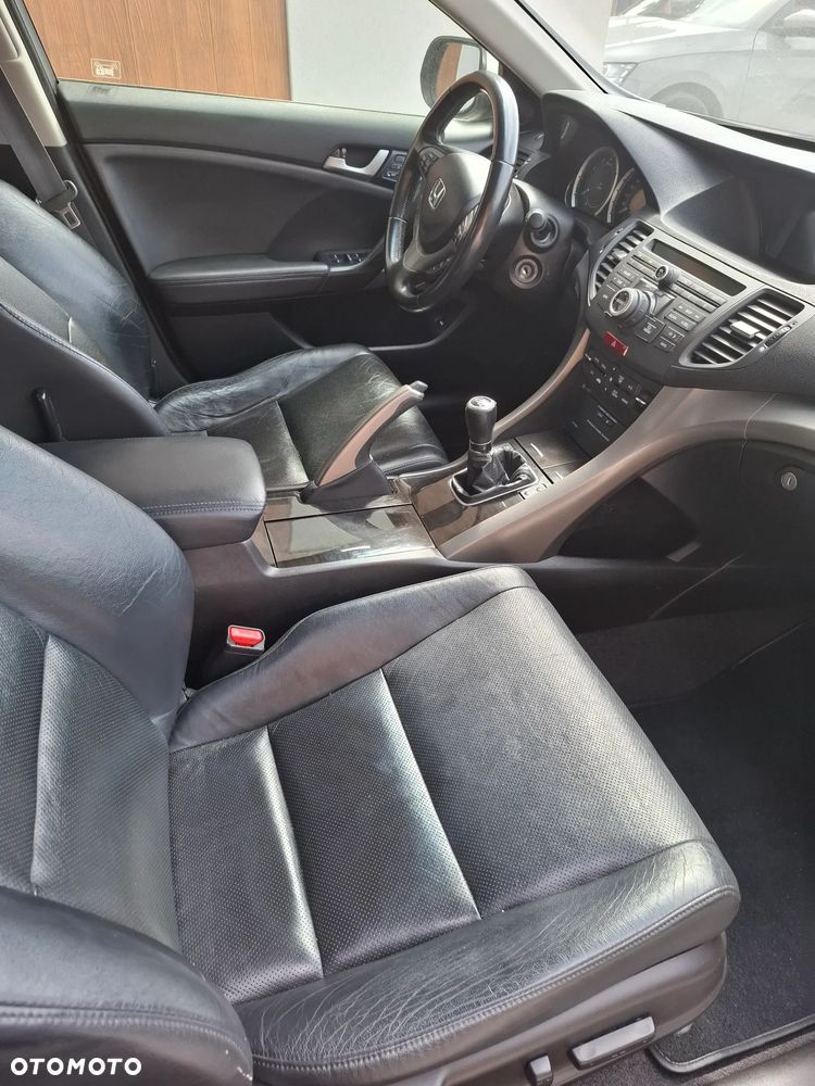 Honda Accord 2.2d Executive Nav - 8