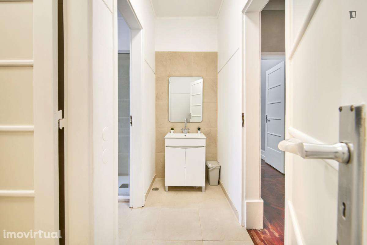 Quarto - localizado em Saldanha Lisbon - Grande imagem: 5/54