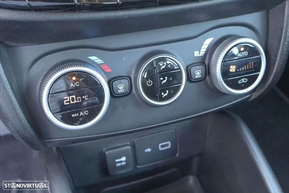 Fiat Tipo 1.3 MultiJet Life — fotografia 15