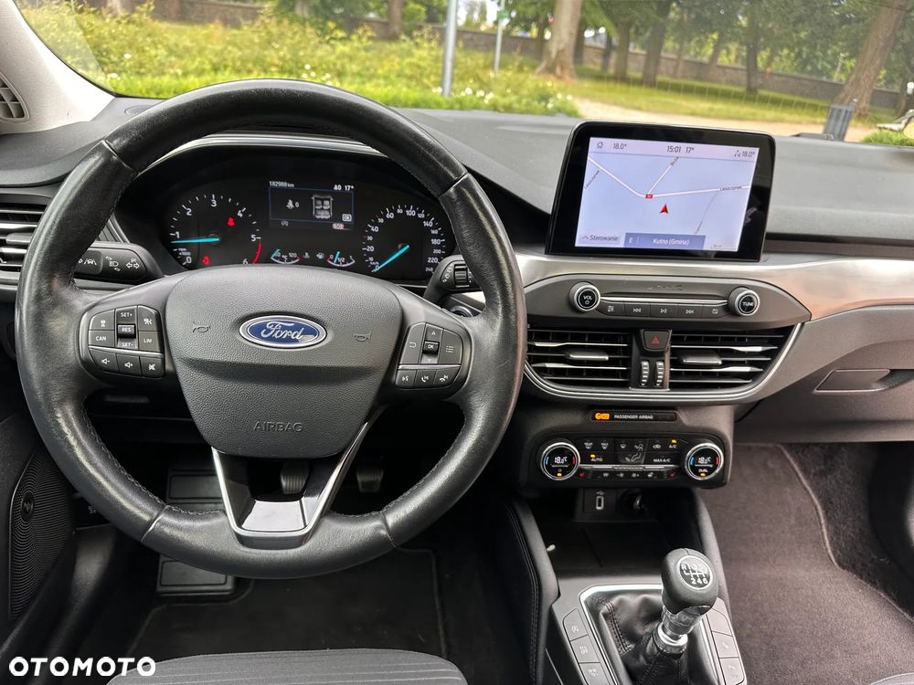 Ford Focus 1.5 EcoBlue Start-Stopp-System TITANIUM STYLE - 37