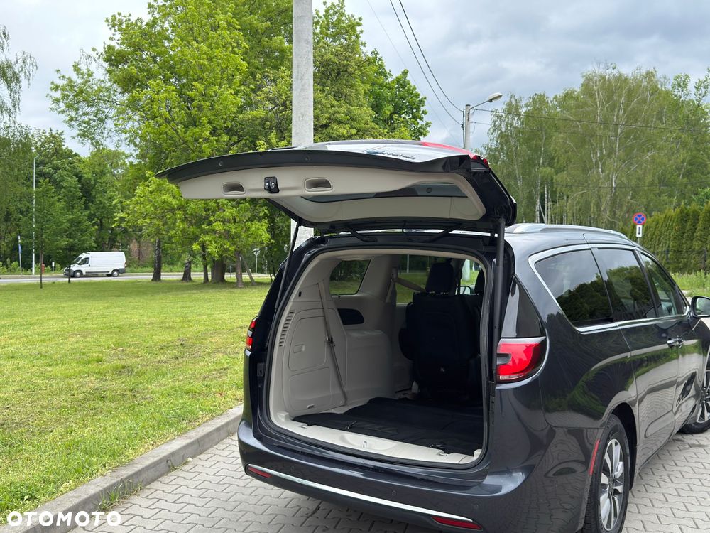 Chrysler Pacifica - 14