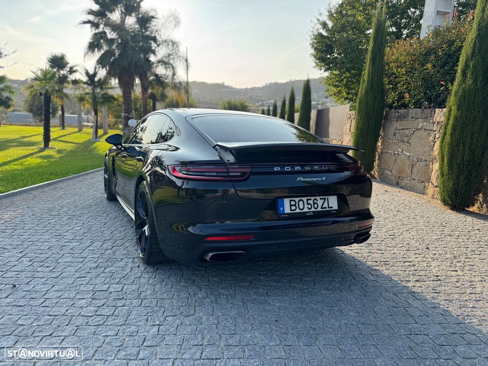 Porsche Panamera 4 E-Hybrid - 11