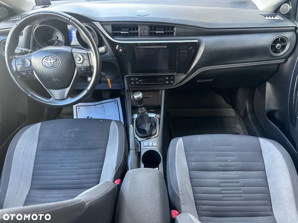 Toyota Auris 1.6 Prestige - 20