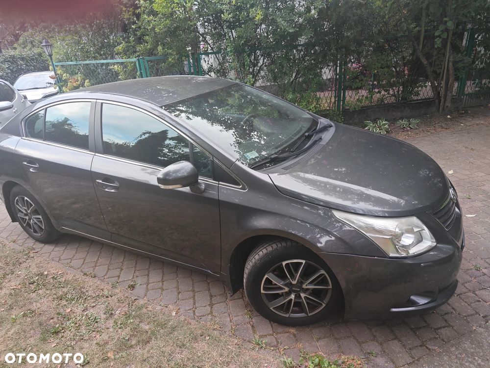 Toyota Avensis 1.6 Luna - 11